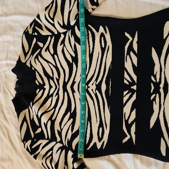 Tiger stretch sweater dress - Picture 5 of 6